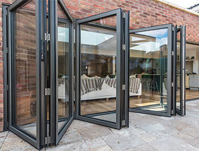 Подъемно-сдвижная алюминиевая дверь Reynaers Подъемно-сдвижная алюминиевая дверь Reynaers